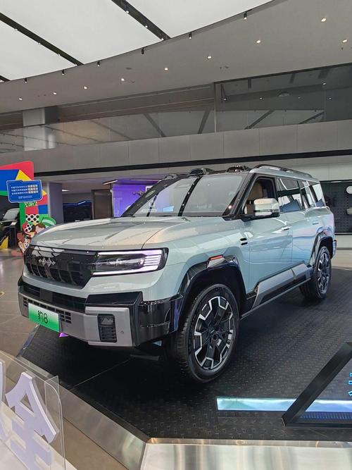 重庆北碚区铭迈真企业管理咨询比亚迪方程豹硬派越野的爆款，英菲尼迪35周年与你共成长